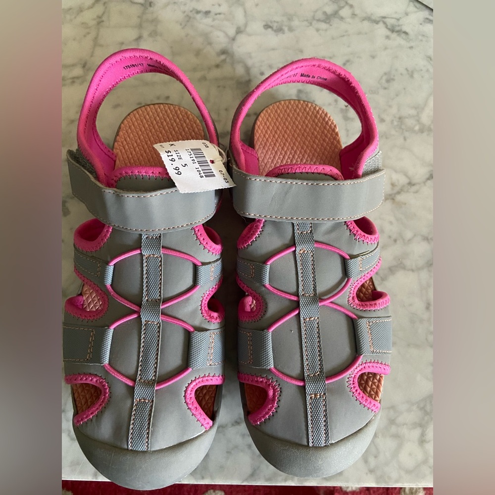 Girls gray & pink water + land sandals - childrens size 5